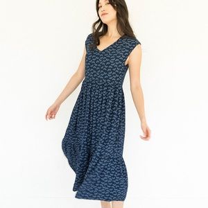 NEW Suunday tiered dress in Wildflower blue M